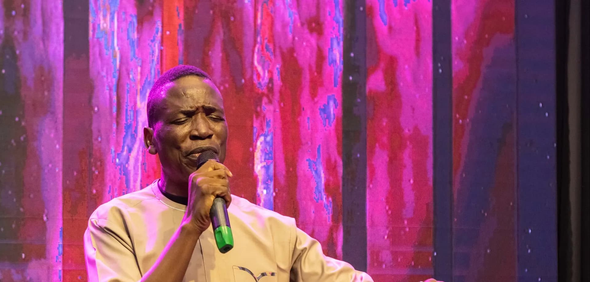 Pastor Tunde Gideon ministering